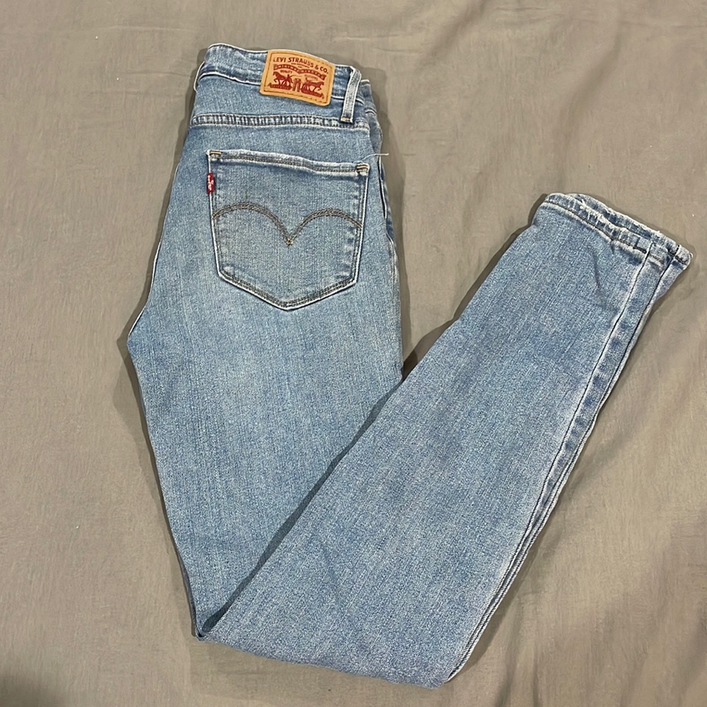 Levi skinny jeans